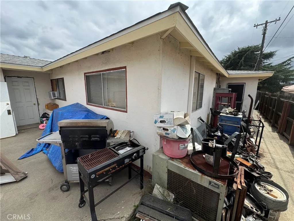 1563 La Vita, Pomona, California 91768 home-pic-1